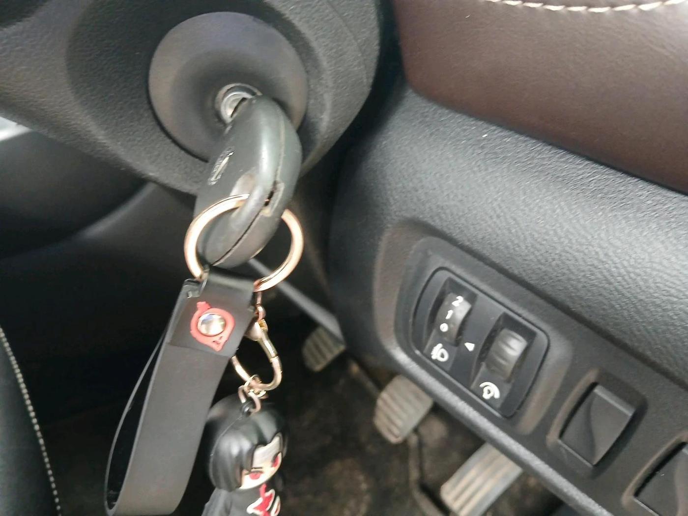 2019 Nissan Kicks XV 1.5, Petrol, Manual, 93,763 km, interior
