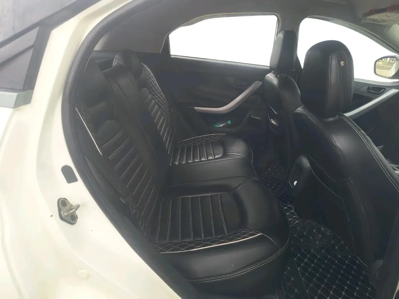 2021 Tata NEXON XE PETROL, CNG, Manual, 1,10,356 km, interior