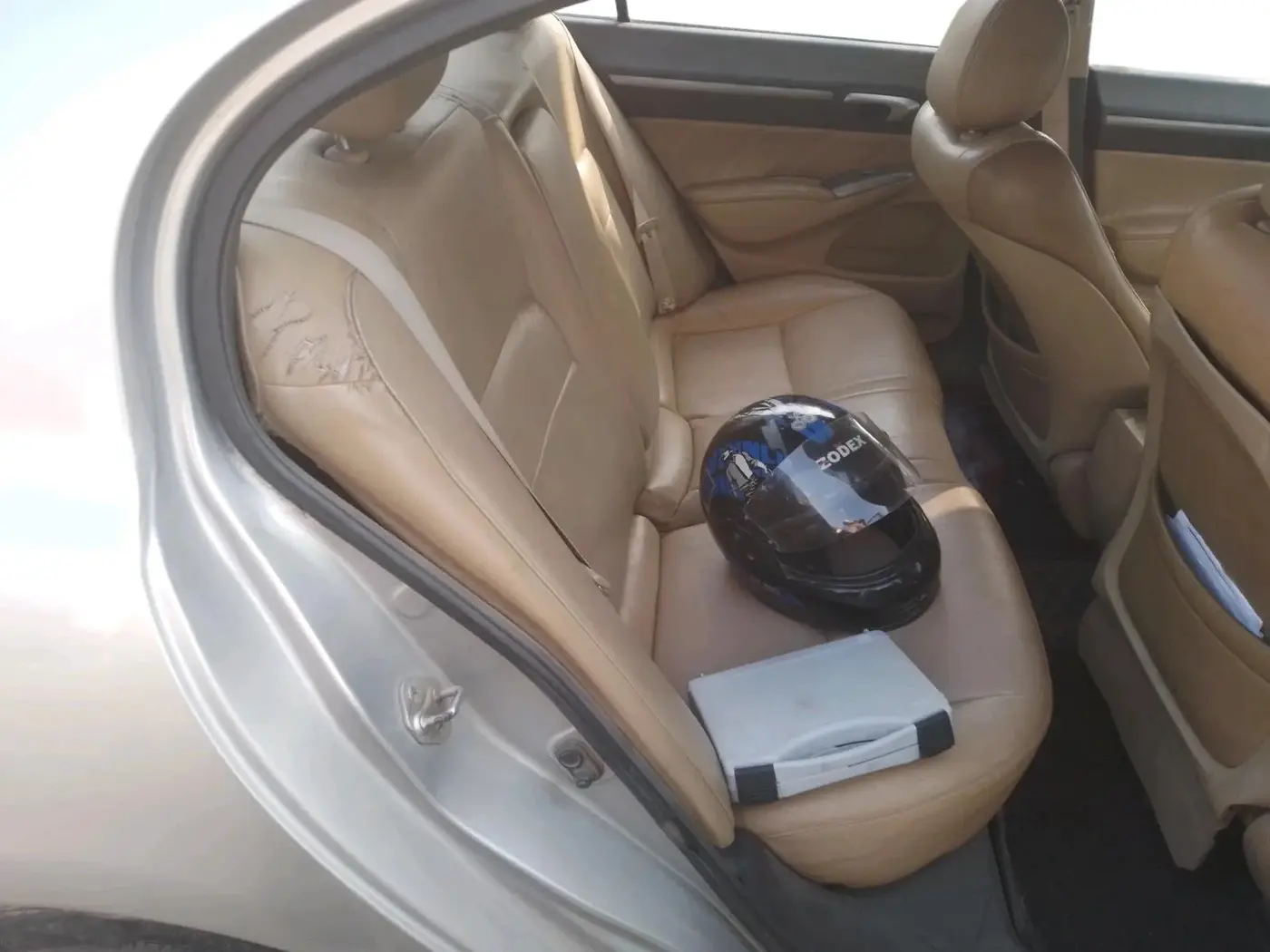2011 Honda Civic 1.8L I-VTEC S MT, Petrol, Manual, 2,26,500 km, interior