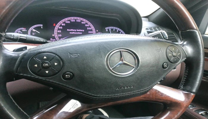 2013 Mercedes Benz S Class S300 L, Petrol, Automatic, 1,43,932 km, interior