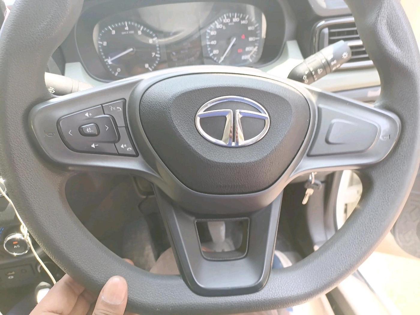 2023 Tata PUNCH ADVENTURE MT, Petrol, Manual, 24,059 km, interior