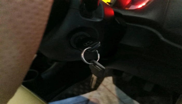 2013 Honda Brio S MT, Petrol, Manual, 1,00,741 km, interior