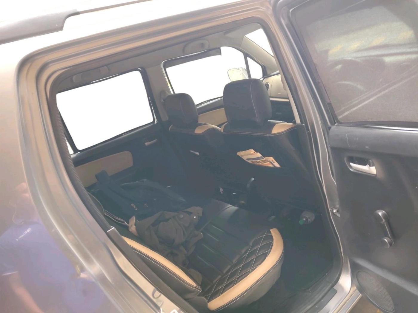 2015 Maruti Wagon R 1.0 LXI CNG, CNG, Manual, 2,55,809 km, interior