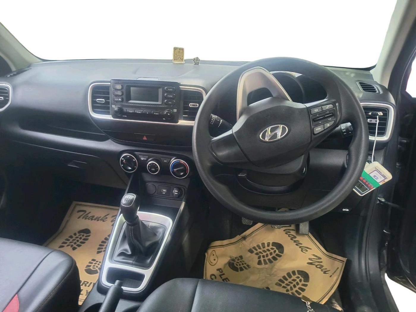 2020 Hyundai VENUE S 1.2, Petrol, Manual, 18,292 km, interior