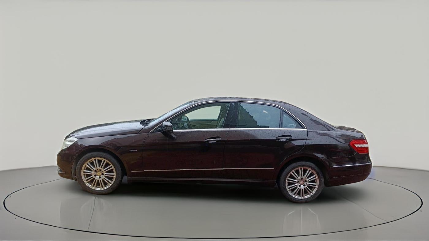 2011 Mercedes Benz E Class 200 ELEGANCE, Petrol, Automatic, 1,05,929 km, exterior