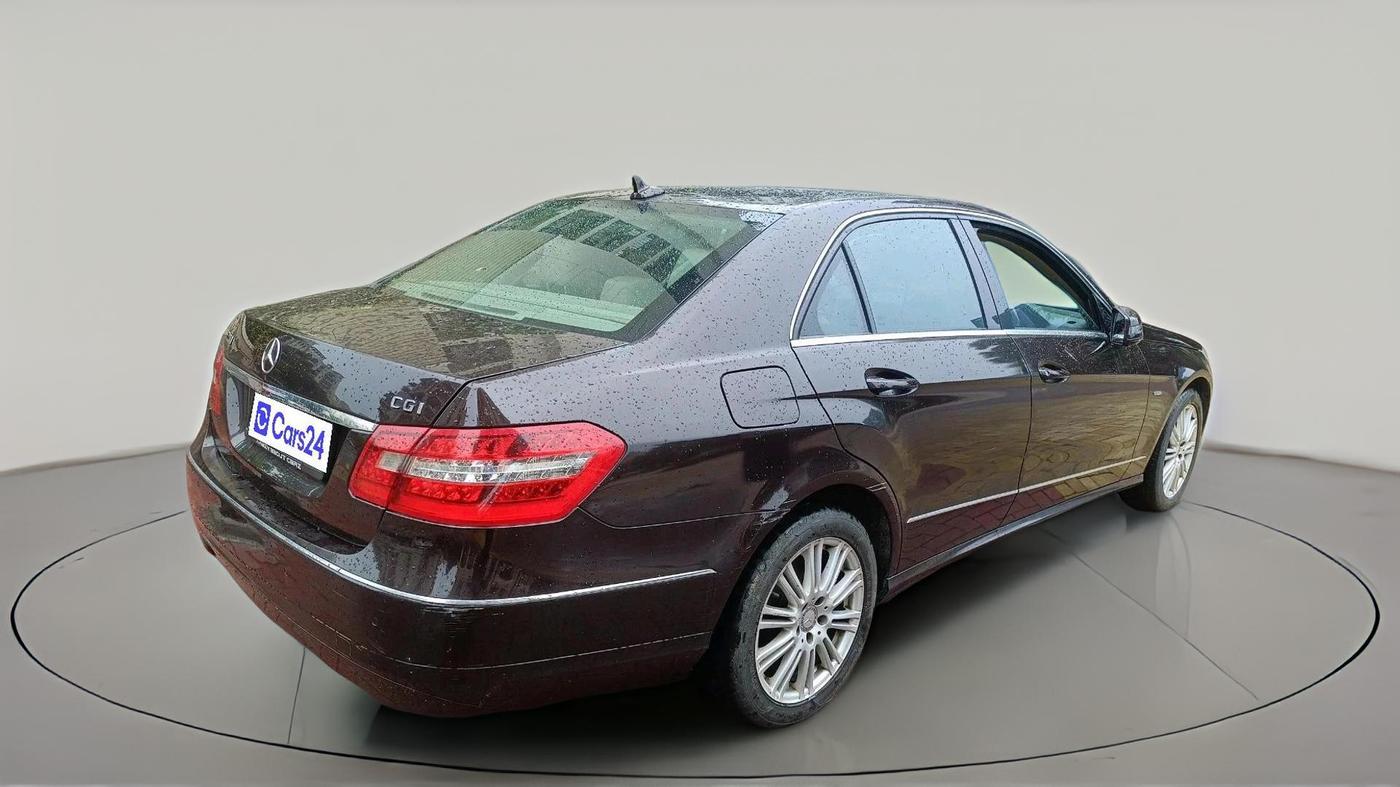 2011 Mercedes Benz E Class 200 ELEGANCE, Petrol, Automatic, 1,05,929 km, exterior