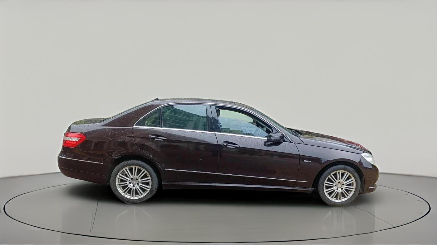 2011 Mercedes Benz E Class 200 ELEGANCE, Petrol, Automatic, 1,05,929 km, exterior