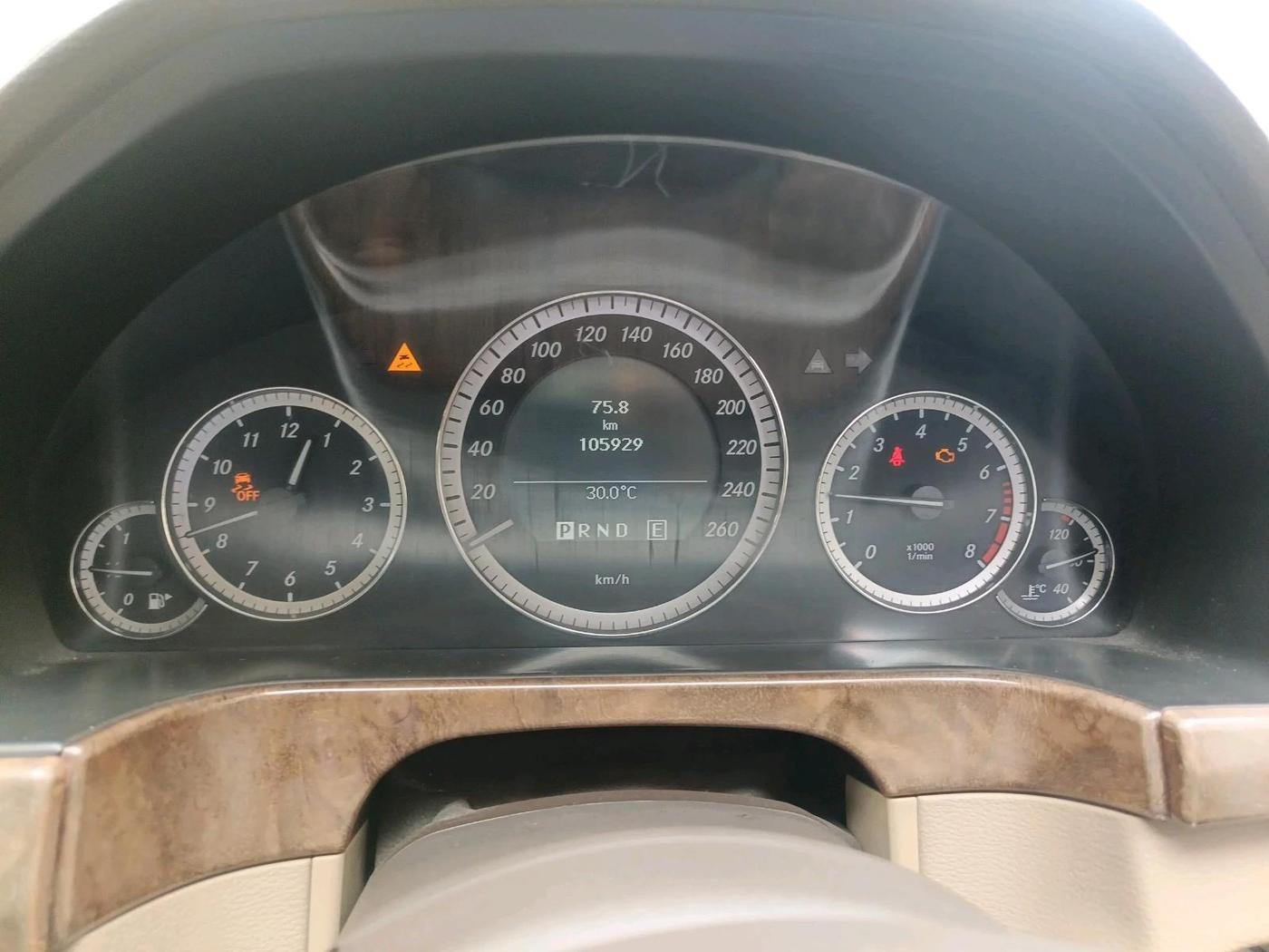 2011 Mercedes Benz E Class 200 ELEGANCE, Petrol, Automatic, 1,05,929 km, interior