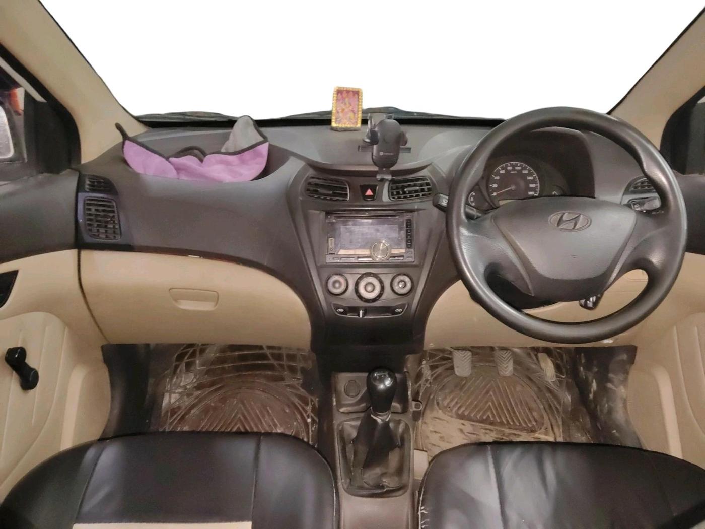 2013 Hyundai Eon D-LITE+, Petrol, Manual, 1,06,731 km, interior
