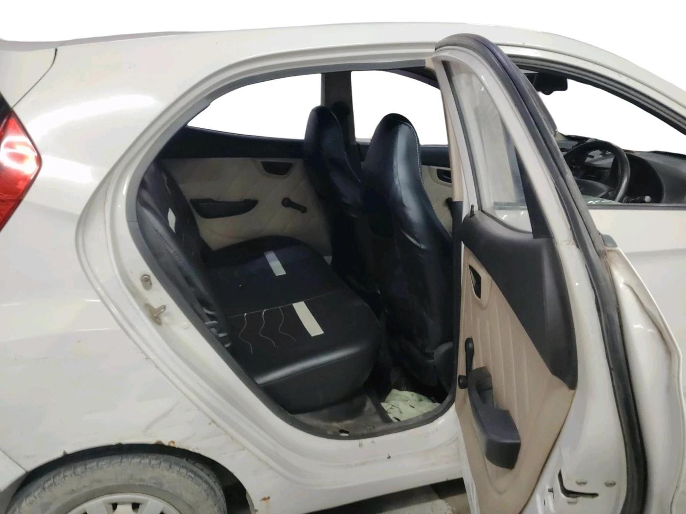 2013 Hyundai Eon D-LITE+, Petrol, Manual, 1,06,731 km, interior