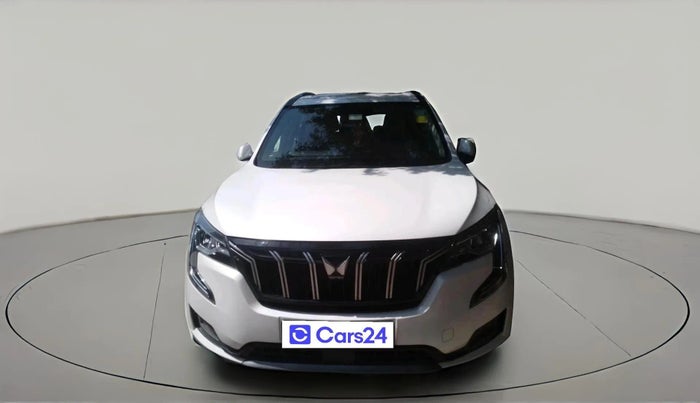 2024 Mahindra XUV700 AX 7 P AT 7 STR, Petrol, Automatic, 15,081 km, exterior