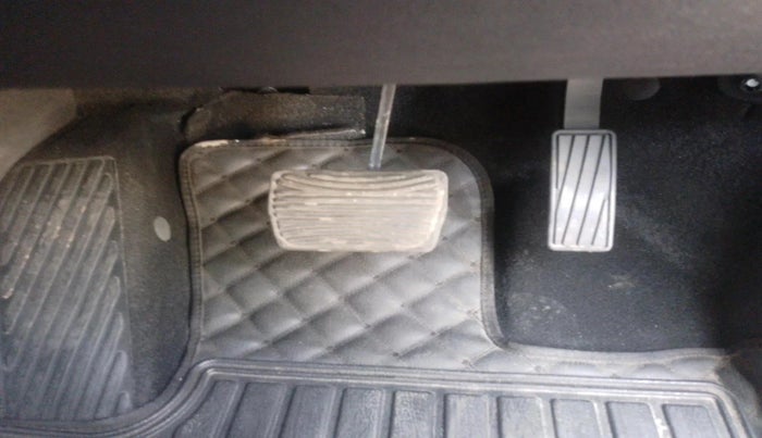 2024 Mahindra XUV700 AX 7 P AT 7 STR, Petrol, Automatic, 15,081 km, interior