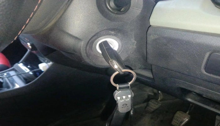 2022 Tata PUNCH ADVENTURE MT, Petrol, Manual, 42,052 km, interior