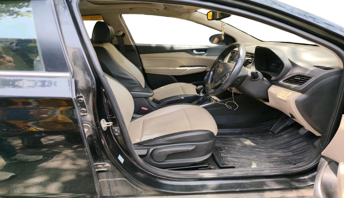 2017 Hyundai Verna 1.6 CRDI SX (O), Diesel, Manual, 1,69,896 km, interior