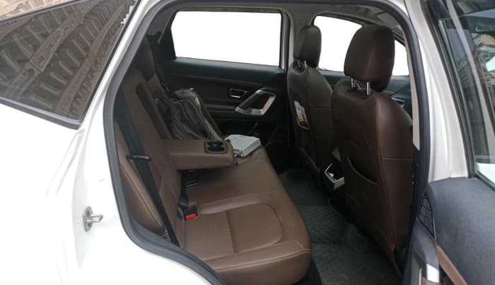 2021 Tata Harrier XZA PLUS 2.0L, Diesel, Automatic, 87,636 km, interior