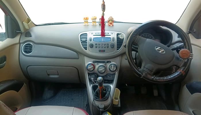 2015 Hyundai i10 SPORTZ 1.1, Petrol, Manual, 74,758 km, interior