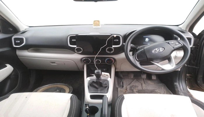 2024 Hyundai VENUE E Plus 1.2 Petrol, CNG, Manual, 9,235 km, interior