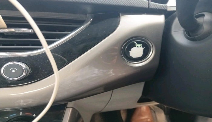 2019 Tata NEXON XZA PLUS PETROL, CNG, Automatic, 77,639 km, interior