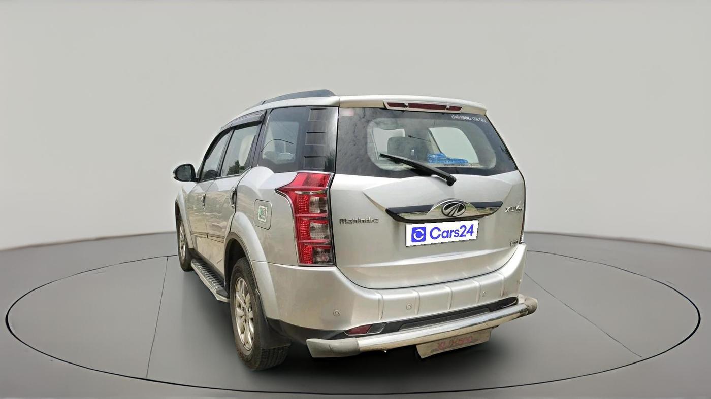 2016 Mahindra XUV500 W10, Diesel, Manual, 1,03,344 km, exterior
