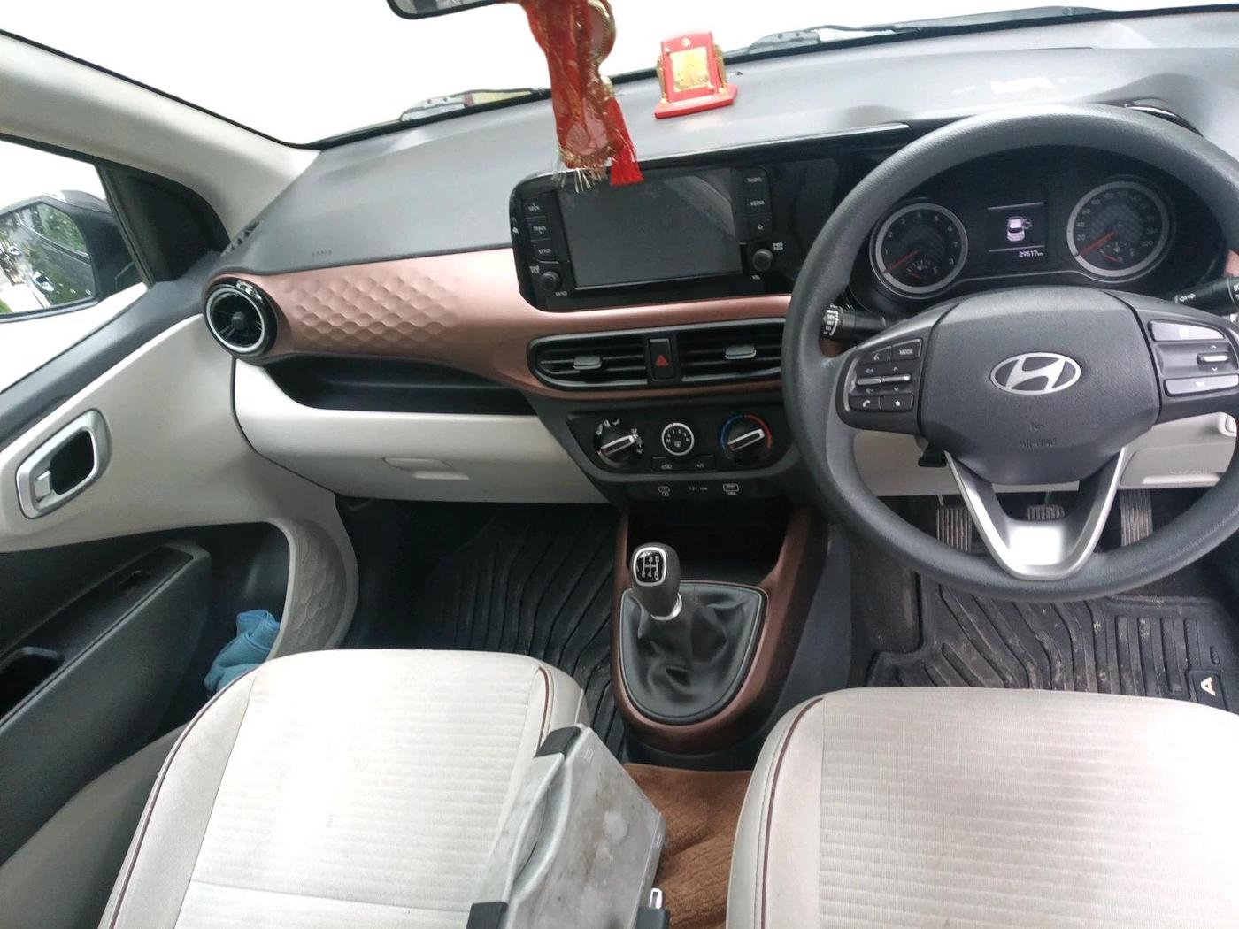 2023 Hyundai AURA SX 1.2 CNG, CNG, Manual, 29,517 km, interior