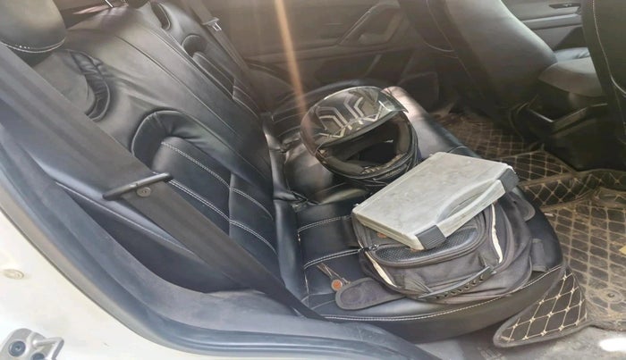 2020 Tata Harrier XE 2.0L KRYOTEC, Diesel, Manual, 43,016 km, interior