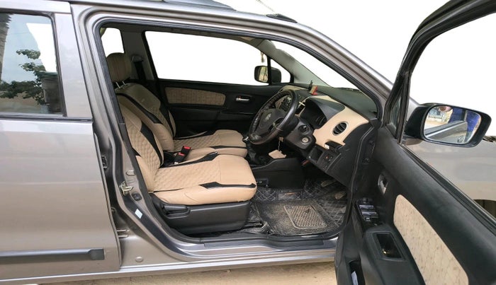 2017 Maruti Wagon R 1.0 VXI, Petrol, Manual, 1,16,393 km, interior