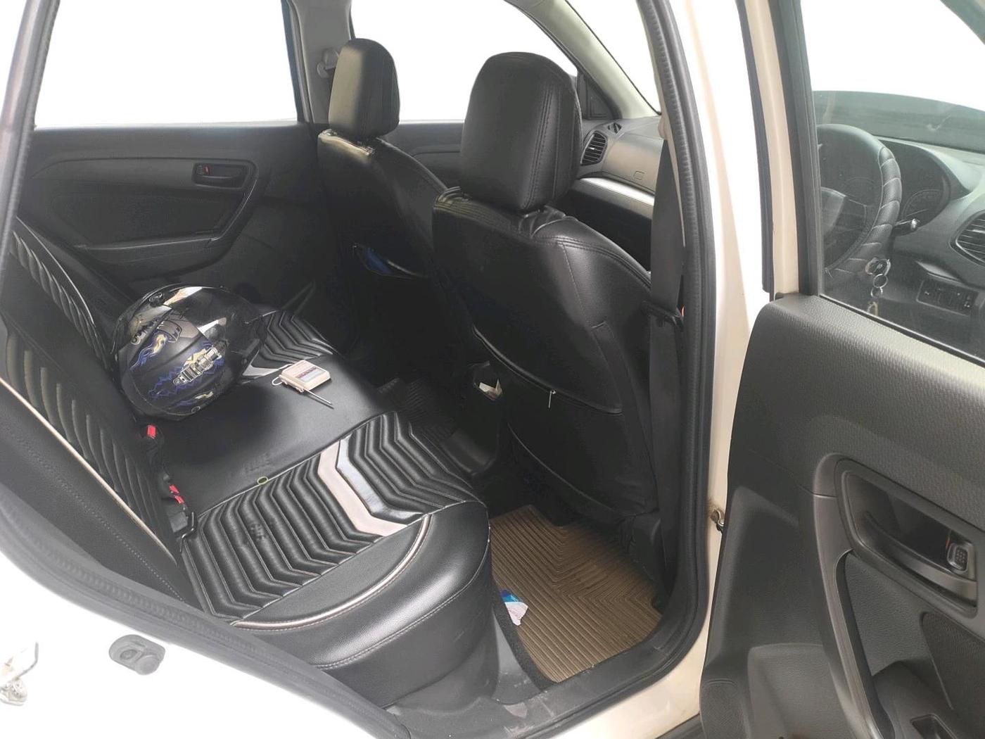 2017 Maruti Vitara Brezza VDI (O), Diesel, Manual, 1,10,416 km, interior