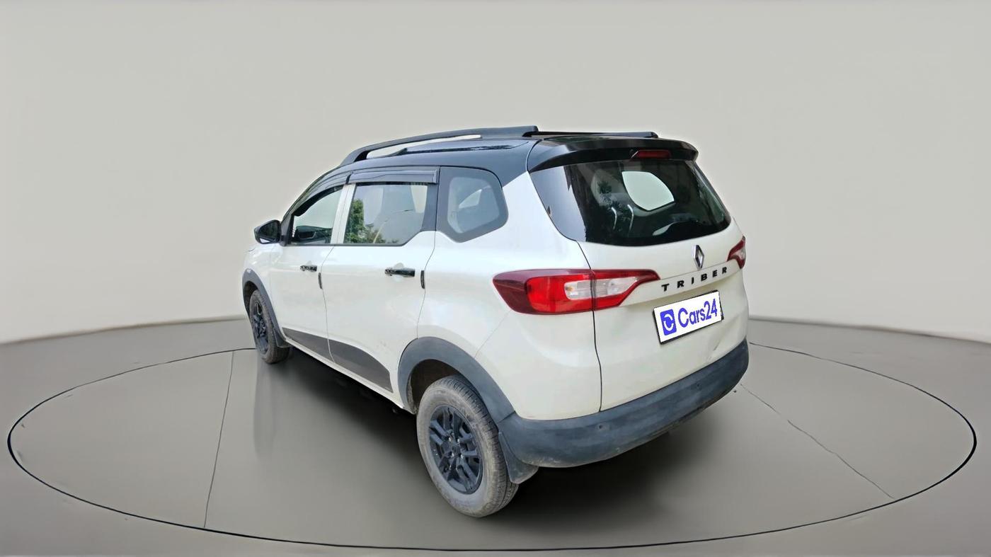 2024 Renault TRIBER RXL MT, Petrol, Manual, 10,098 km, exterior