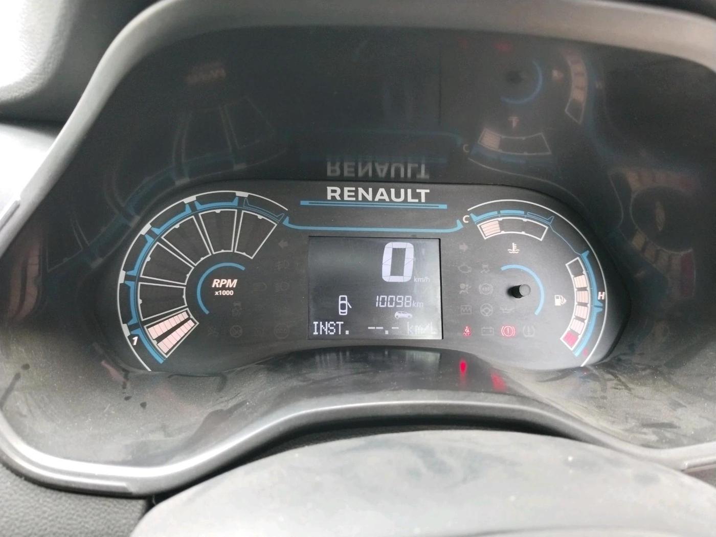 2024 Renault TRIBER RXL MT, Petrol, Manual, 10,098 km, interior