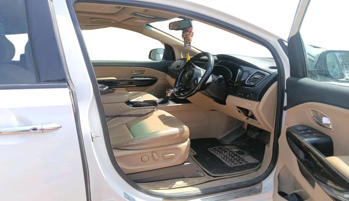 2021 KIA CARNIVAL LIMOUSINE PLUS 2.2 7 STR, Diesel, Automatic, 1,22,783 km, interior