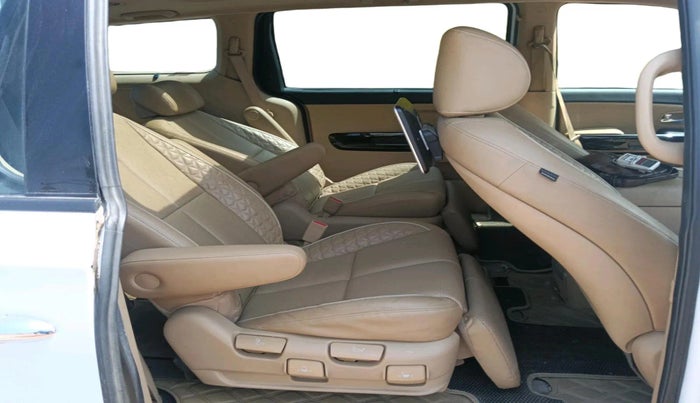 2021 KIA CARNIVAL LIMOUSINE PLUS 2.2 7 STR, Diesel, Automatic, 1,22,783 km, interior