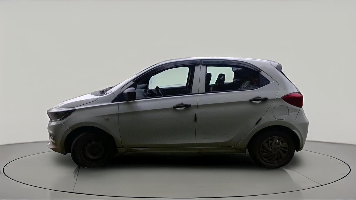 2024 Tata Tiago XE PETROL, CNG, Manual, 24,625 km, exterior