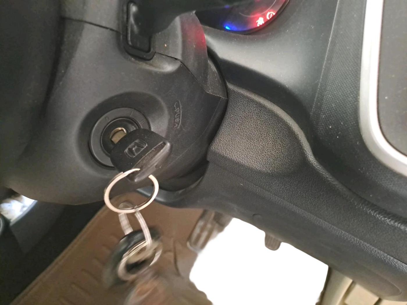 2014 Honda Mobilio 1.5L I-VTEC S, Petrol, Manual, 57,527 km, interior