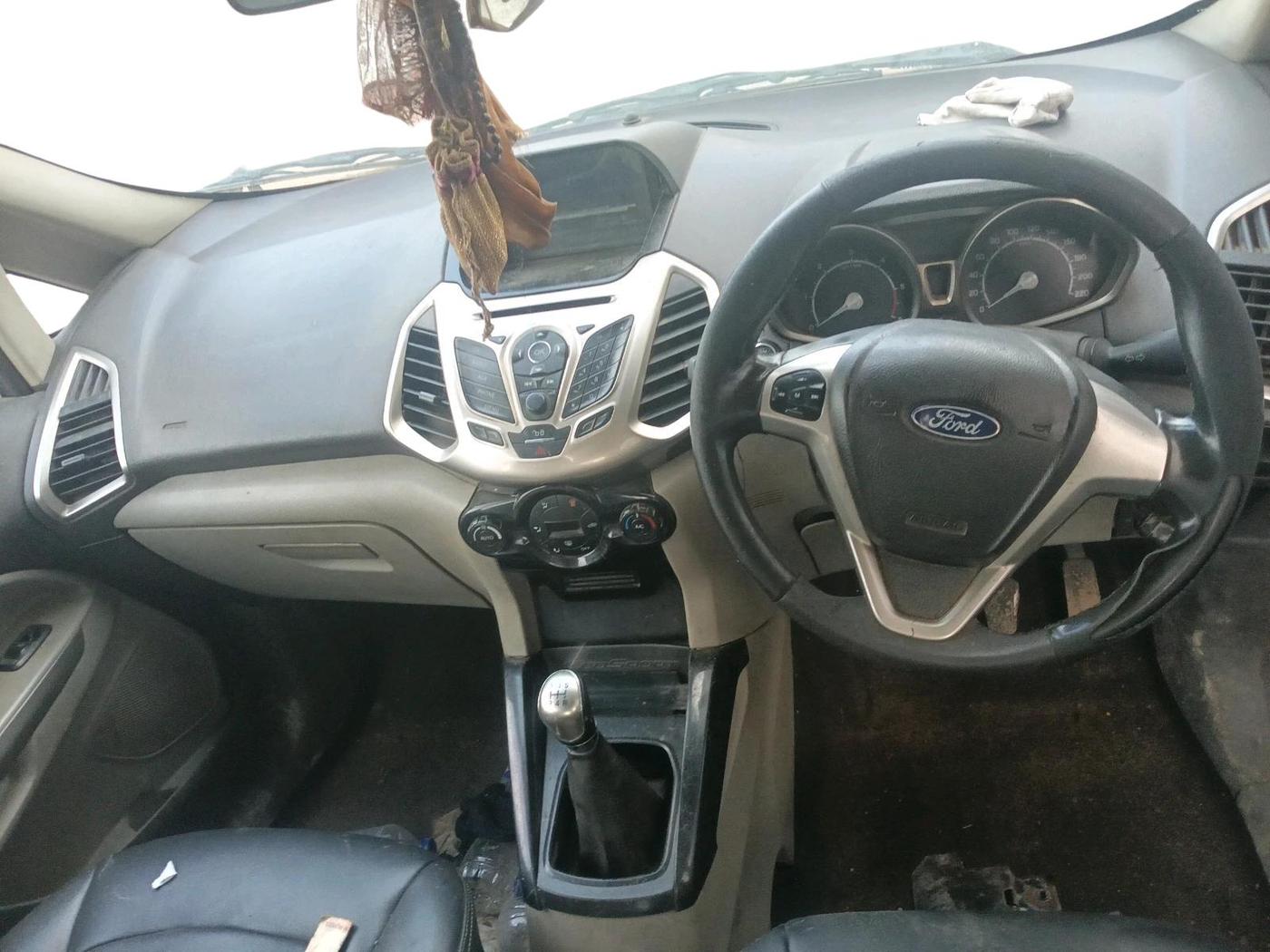 2017 Ford Ecosport TITANIUM 1.5L DIESEL, Diesel, Manual, 2,50,384 km, interior