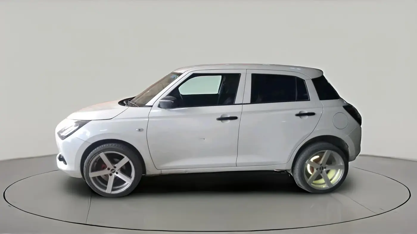2025 Maruti Swift LXi, Petrol, Manual, 26,494 km, exterior