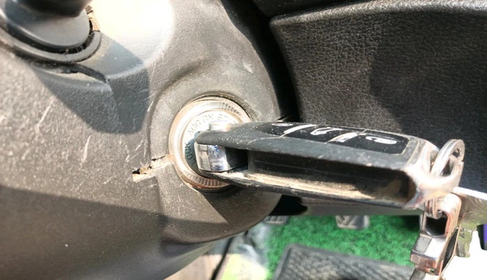 2020 Maruti Vitara Brezza LXI, CNG, Manual, 1,49,756 km, interior