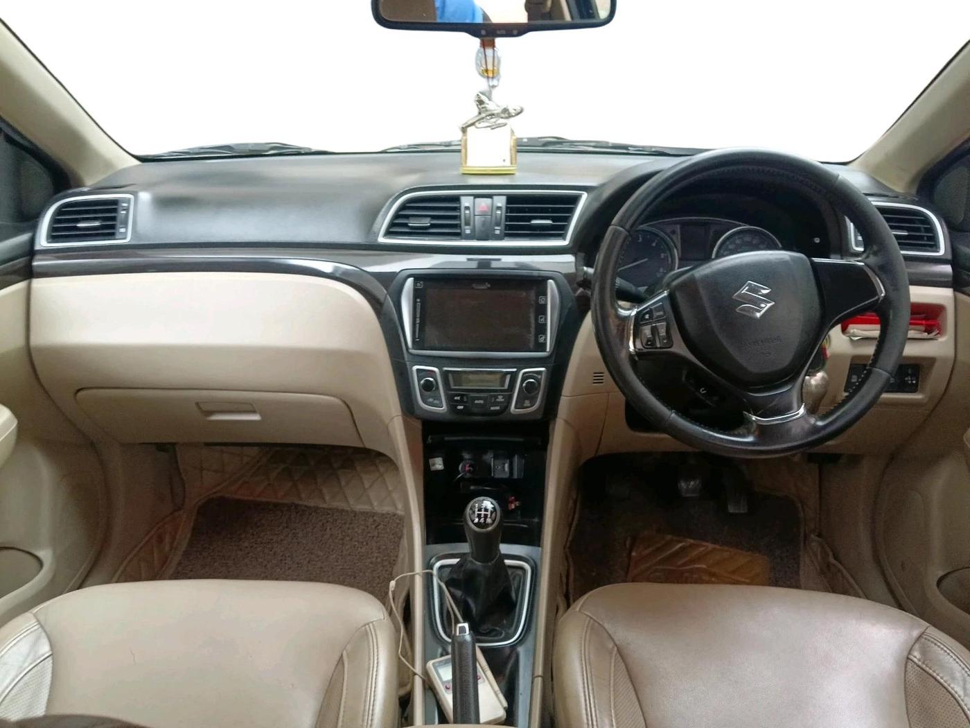 2017 Maruti Ciaz ALPHA DIESEL 1.3, Diesel, Manual, 1,01,347 km, interior