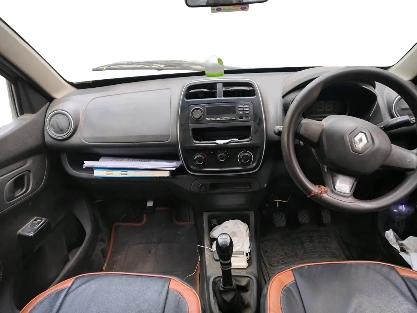 2018 Renault Kwid RXL, CNG, Manual, 1,26,299 km, interior