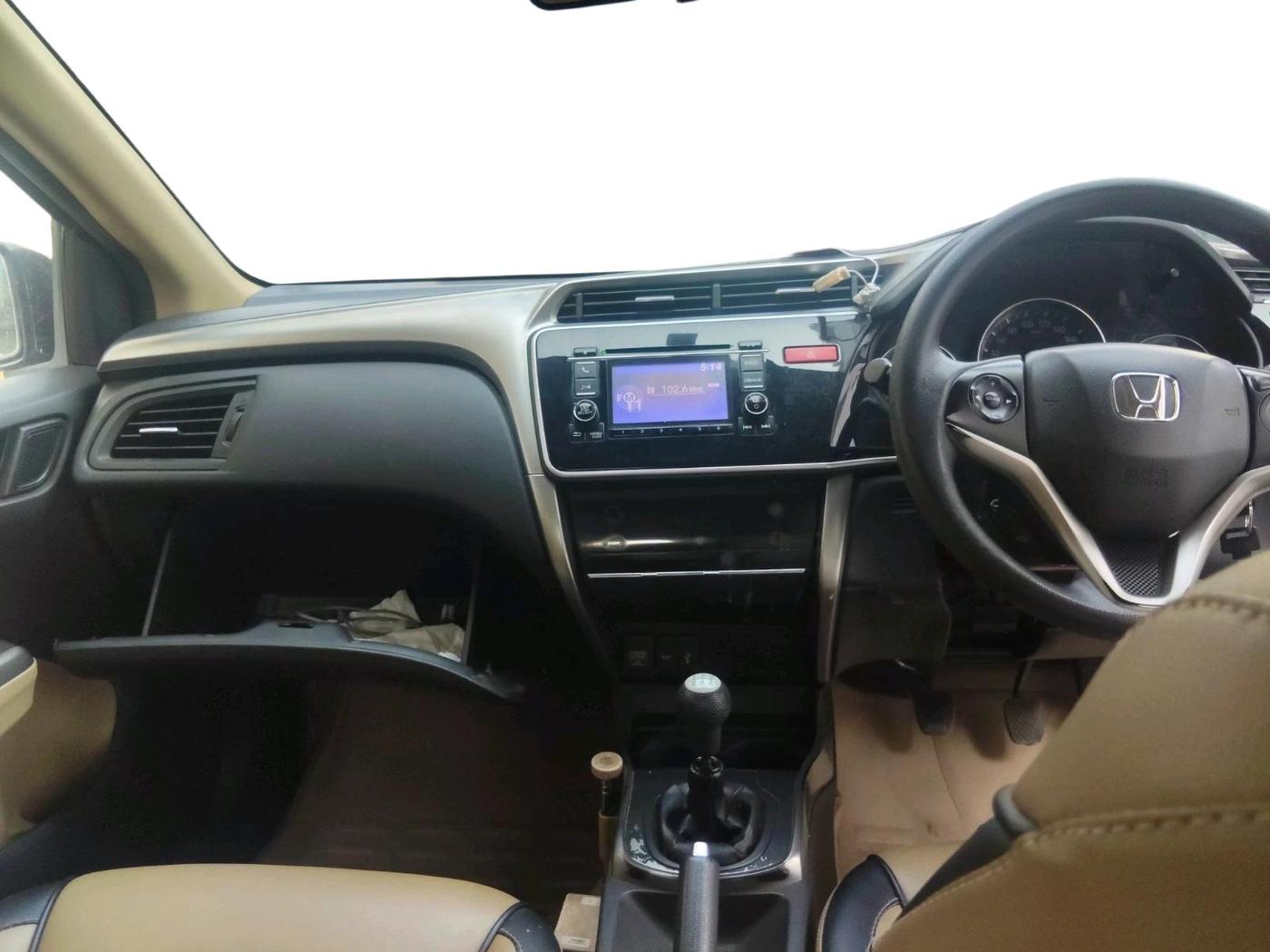 2015 Honda City 1.5L I-VTEC V MT, Petrol, Manual, 1,16,537 km, interior