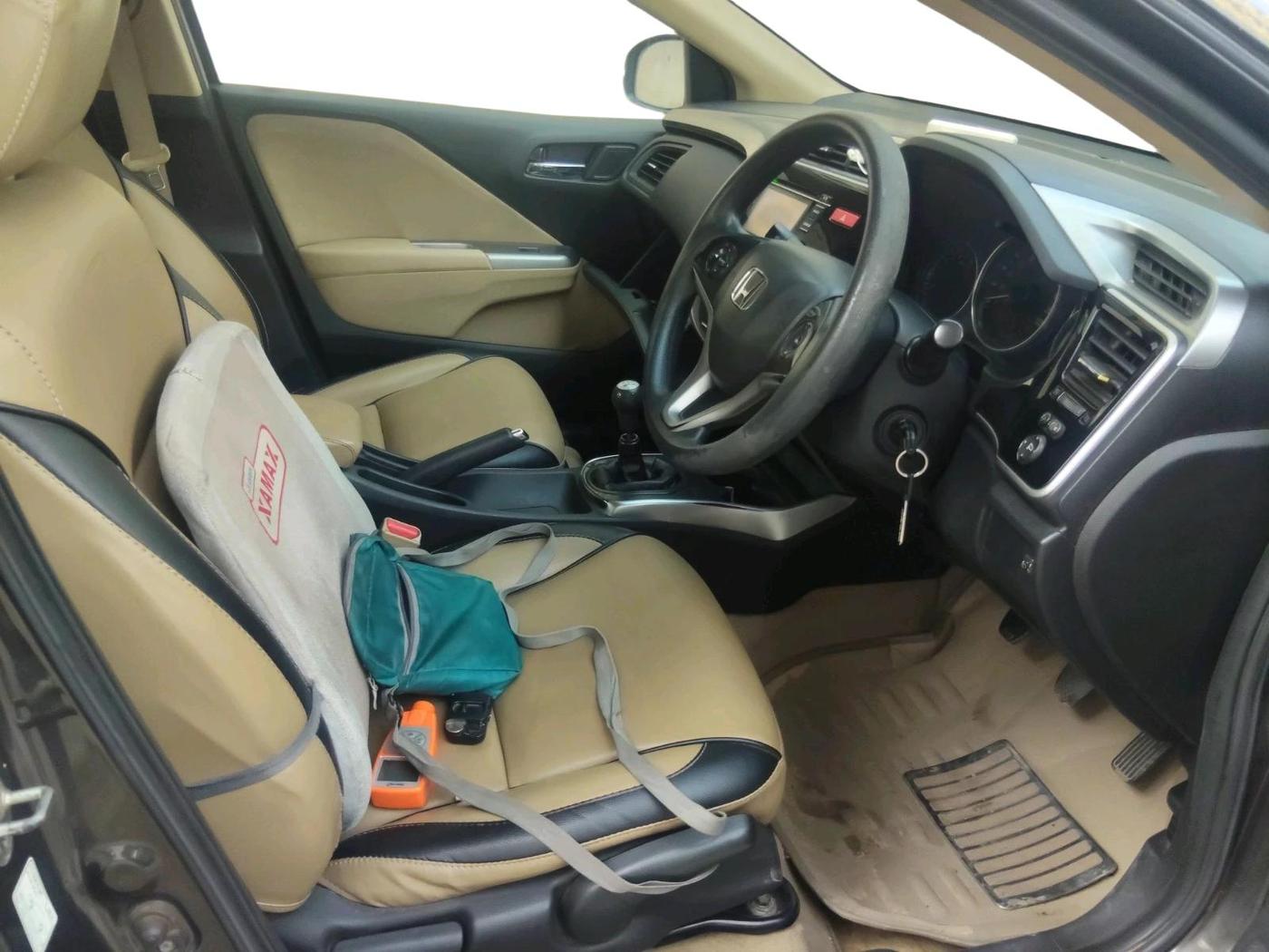 2015 Honda City 1.5L I-VTEC V MT, Petrol, Manual, 1,16,537 km, interior