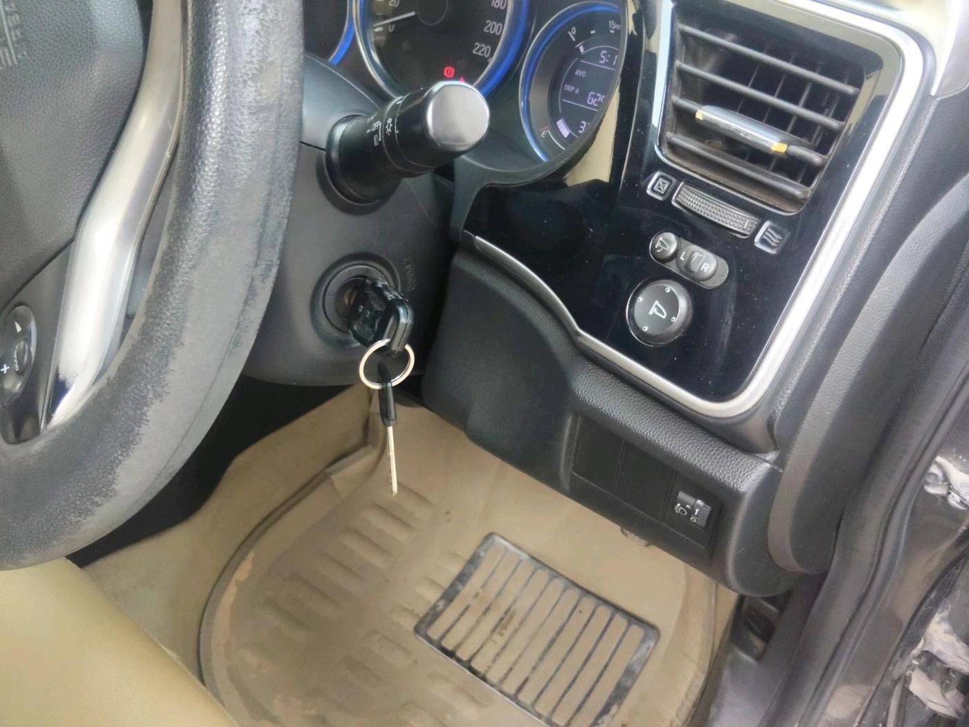 2015 Honda City 1.5L I-VTEC V MT, Petrol, Manual, 1,16,537 km, interior