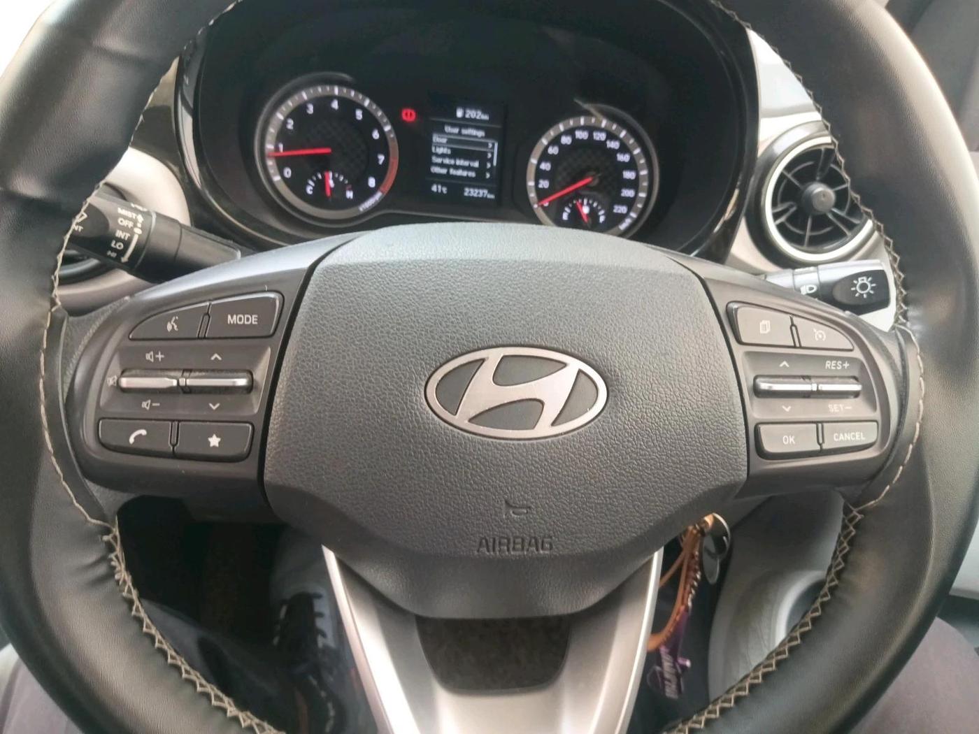 2023 Hyundai GRAND I10 NIOS SPORTZ 1.2 KAPPA VTVT, Petrol, Manual, 23,237 km, interior