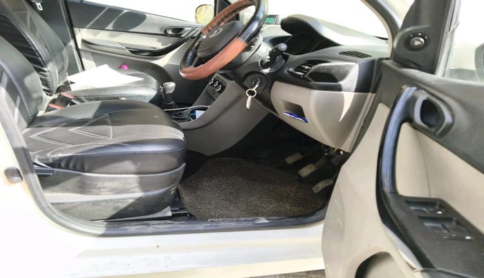 2018 Tata Tiago XT PETROL, Petrol, Manual, 1,32,112 km, interior