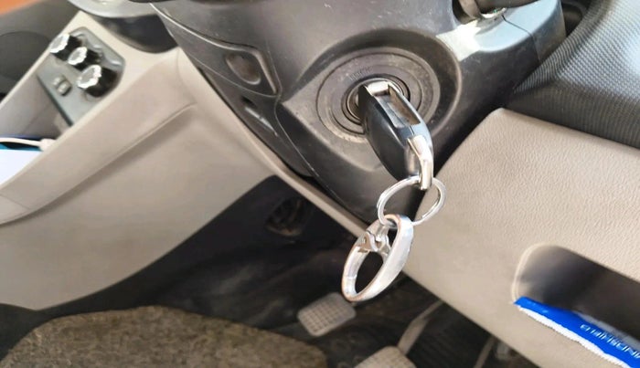 2018 Tata Tiago XT PETROL, Petrol, Manual, 1,32,112 km, interior