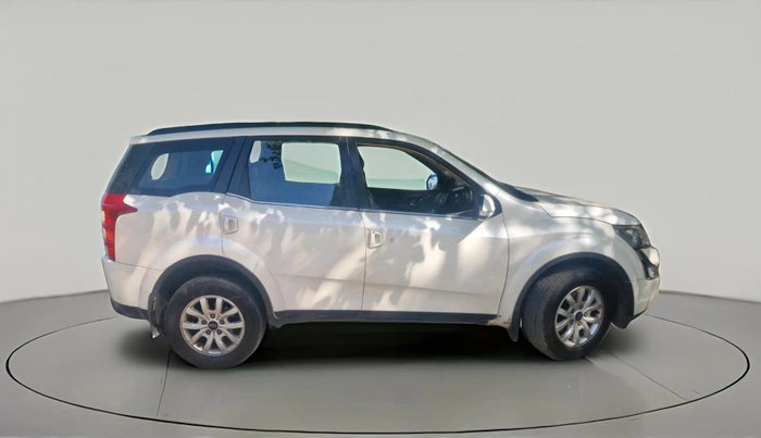 2017 Mahindra XUV500 W10 AT 1.99, Diesel, Automatic, 82,115 km, exterior