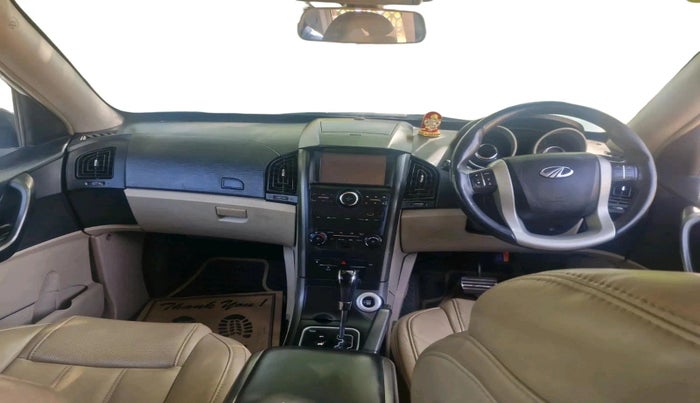 2017 Mahindra XUV500 W10 AT 1.99, Diesel, Automatic, 82,115 km, interior