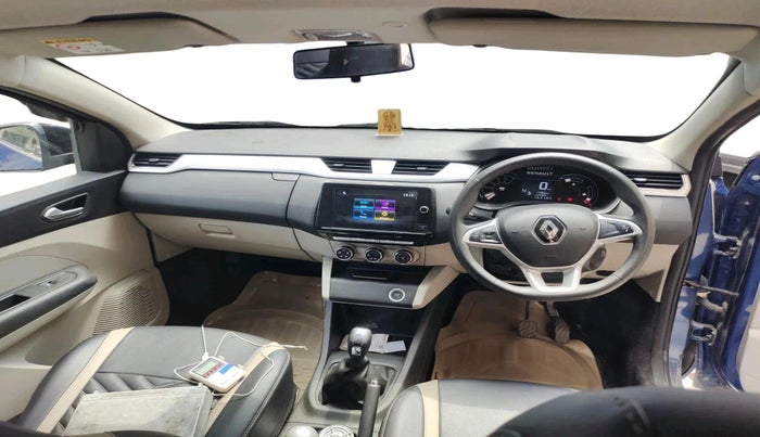 2022 Renault TRIBER RXZ AMT, Petrol, Automatic, 17,358 km, interior