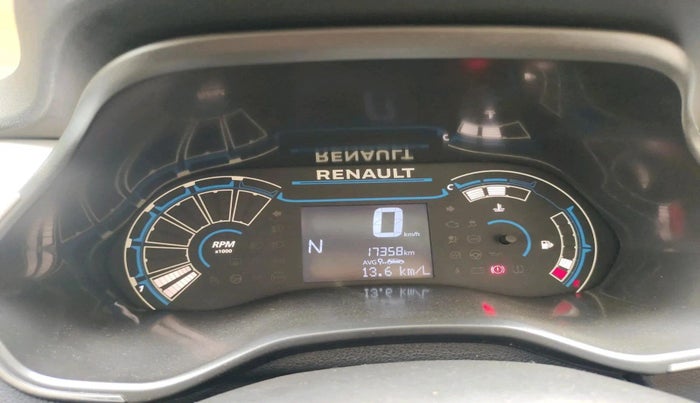 2022 Renault TRIBER RXZ AMT, Petrol, Automatic, 17,358 km, interior