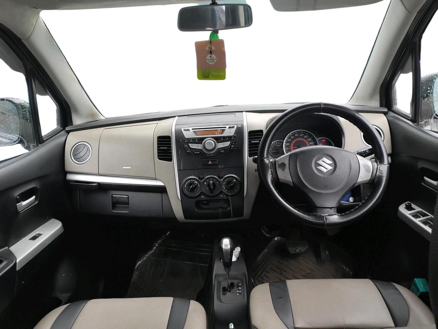 2016 Maruti Wagon R 1.0 VXI AMT, CNG, Automatic, 1,18,788 km, interior