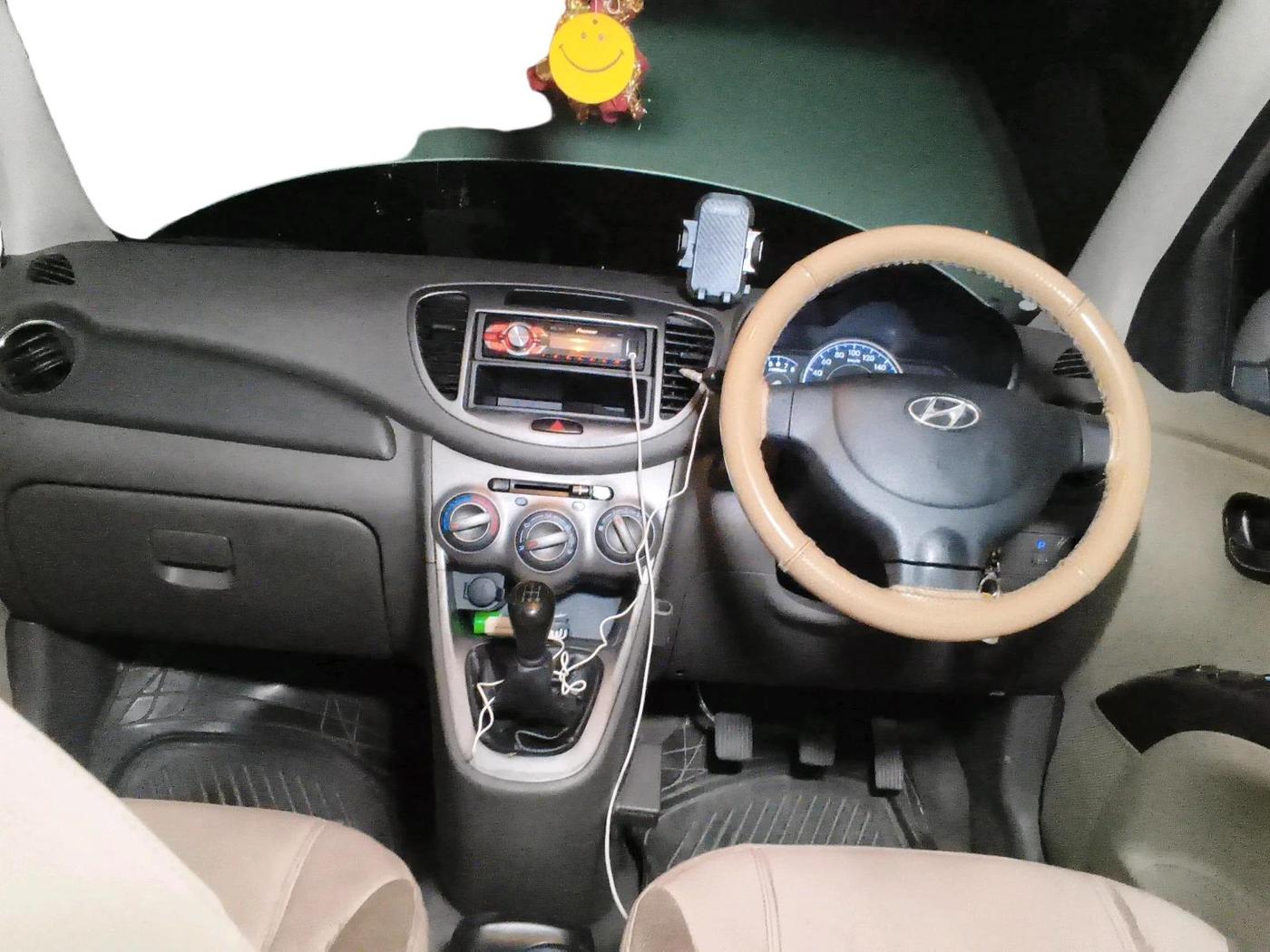 2011 Hyundai i10 MAGNA 1.2, CNG, Manual, 70,677 km, interior